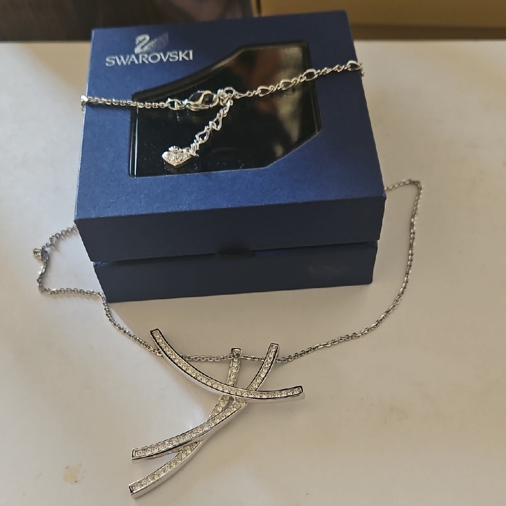 Swarovski Silver Crystal Necklace Modern Design